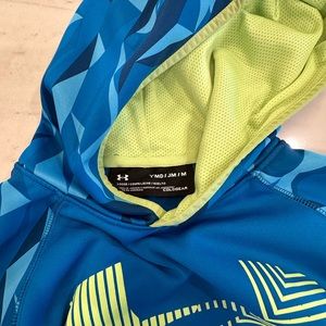 2 youth medium Under Armour sweatshirts in good to excellent condition.